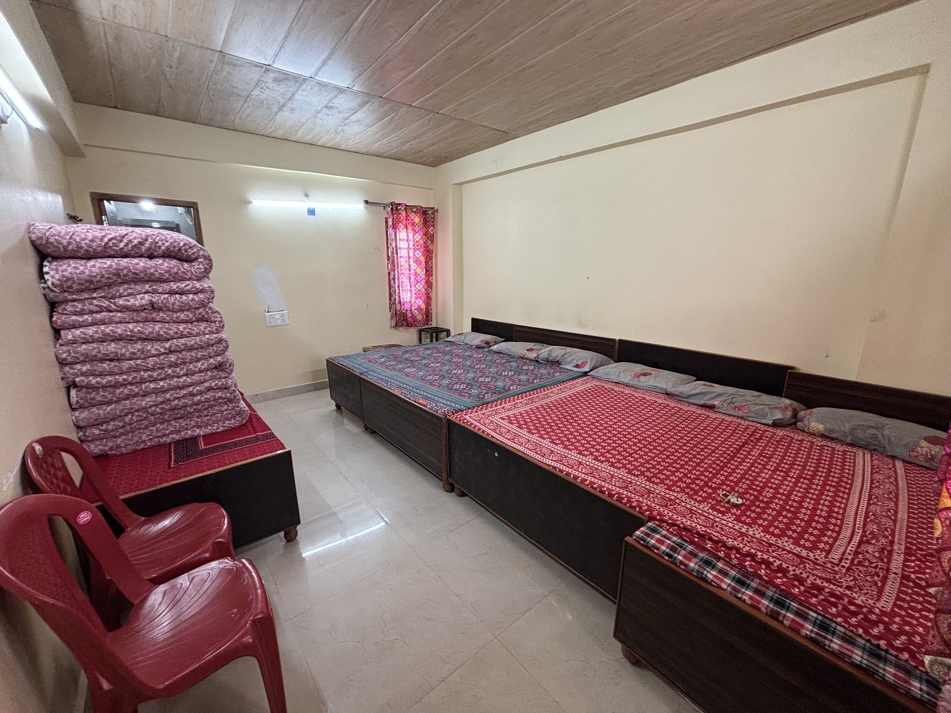 7-Bed Room Image 2