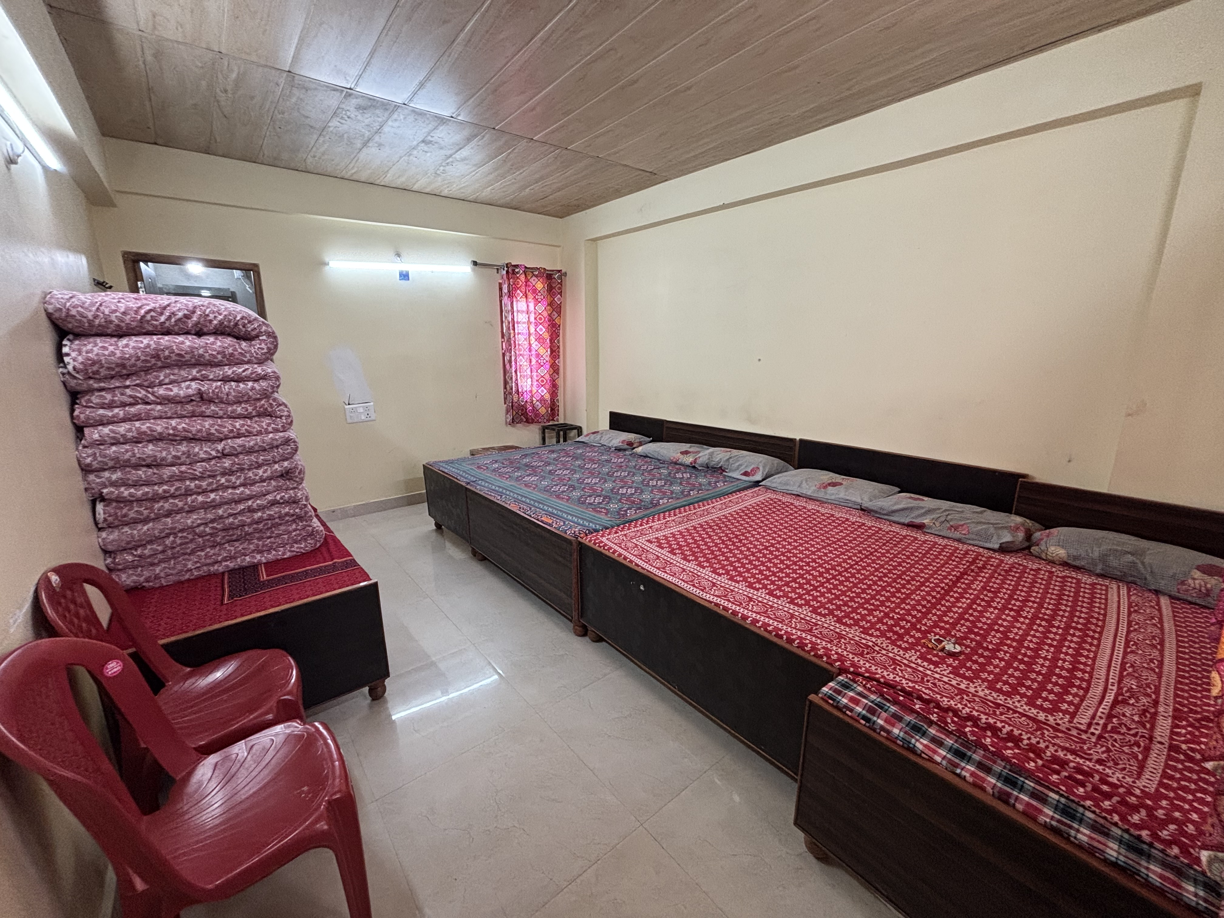 7-Bed Room Image 3